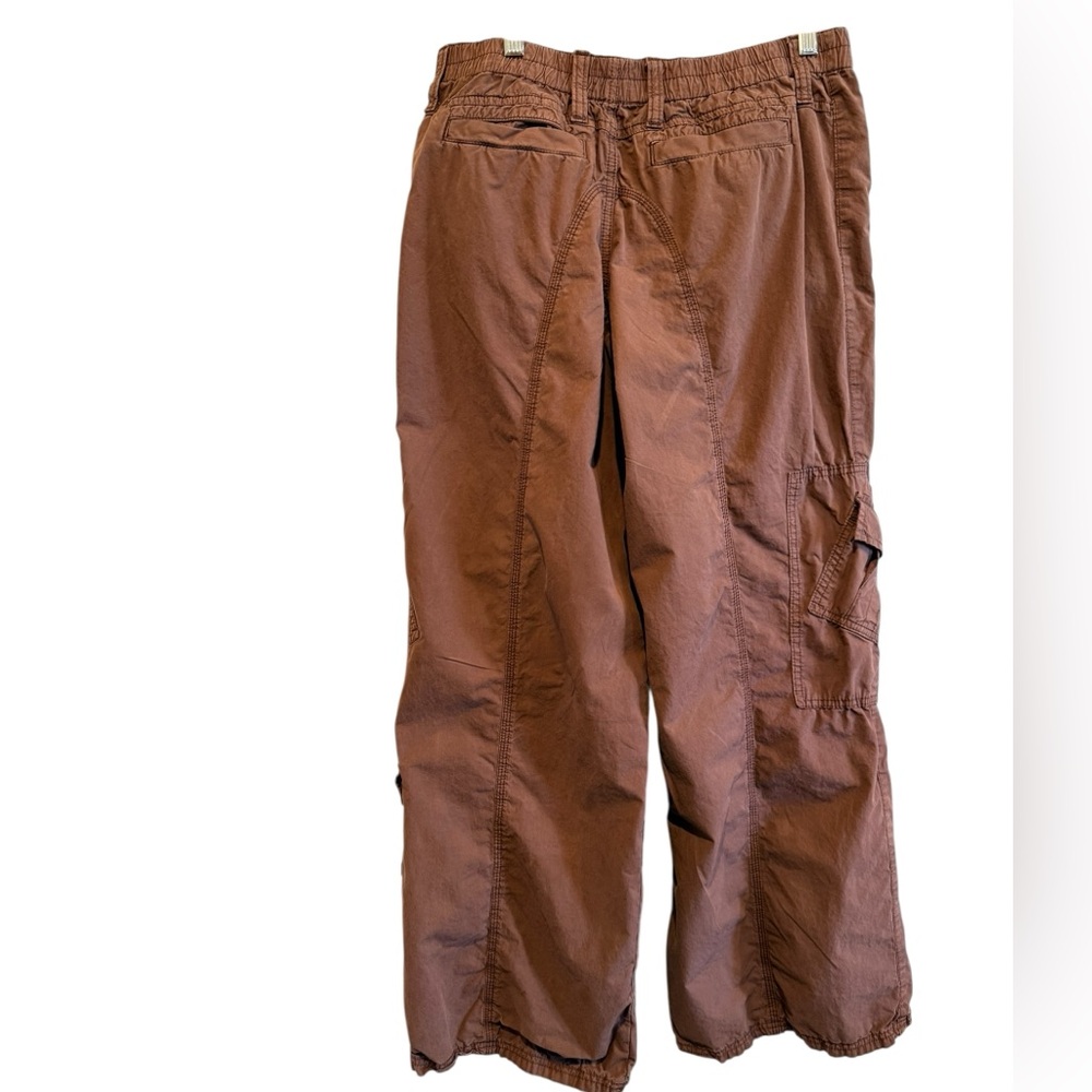 BDG Brown Y2K Cargo Pants Size Large - Picture 9 of 9